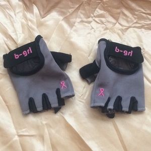 Women’s weightlifting gloves